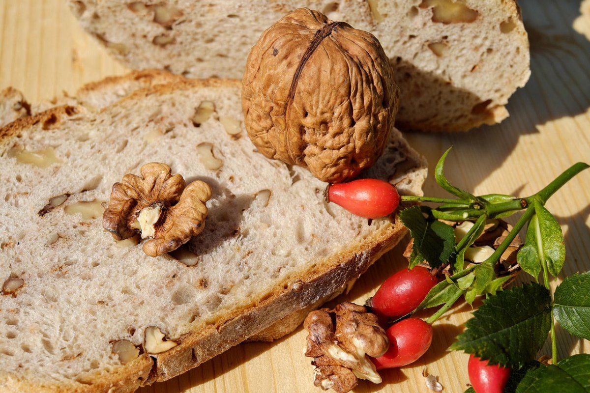 Nussbrot Rezept - Royalnuts Genuss GmbH