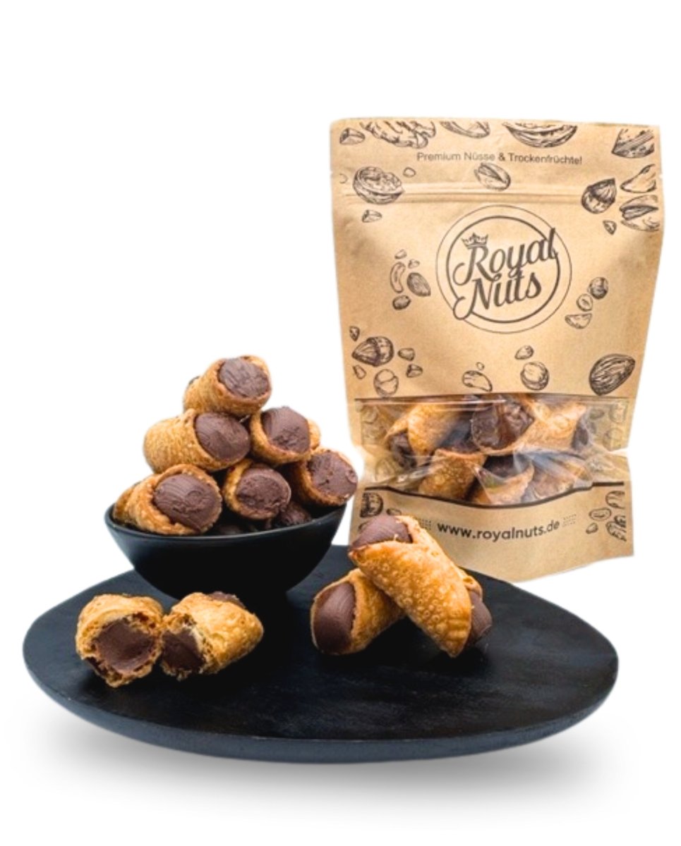 Cannoli mit Schokoladencreme - aus Sizilien | ROYALNUTS Cannoli mit Schokoladencreme - aus Sizilien | ROYALNUTS